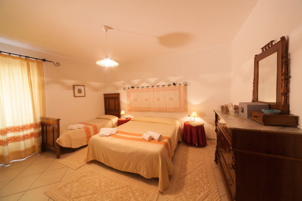 Su Cantaru Guesthouse Villanova Monteleone Exterior foto